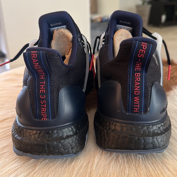 Adidas Ultraboost Size 12 - Picture 10 of 11
